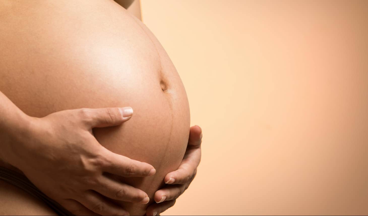 el vientre de una embarazada