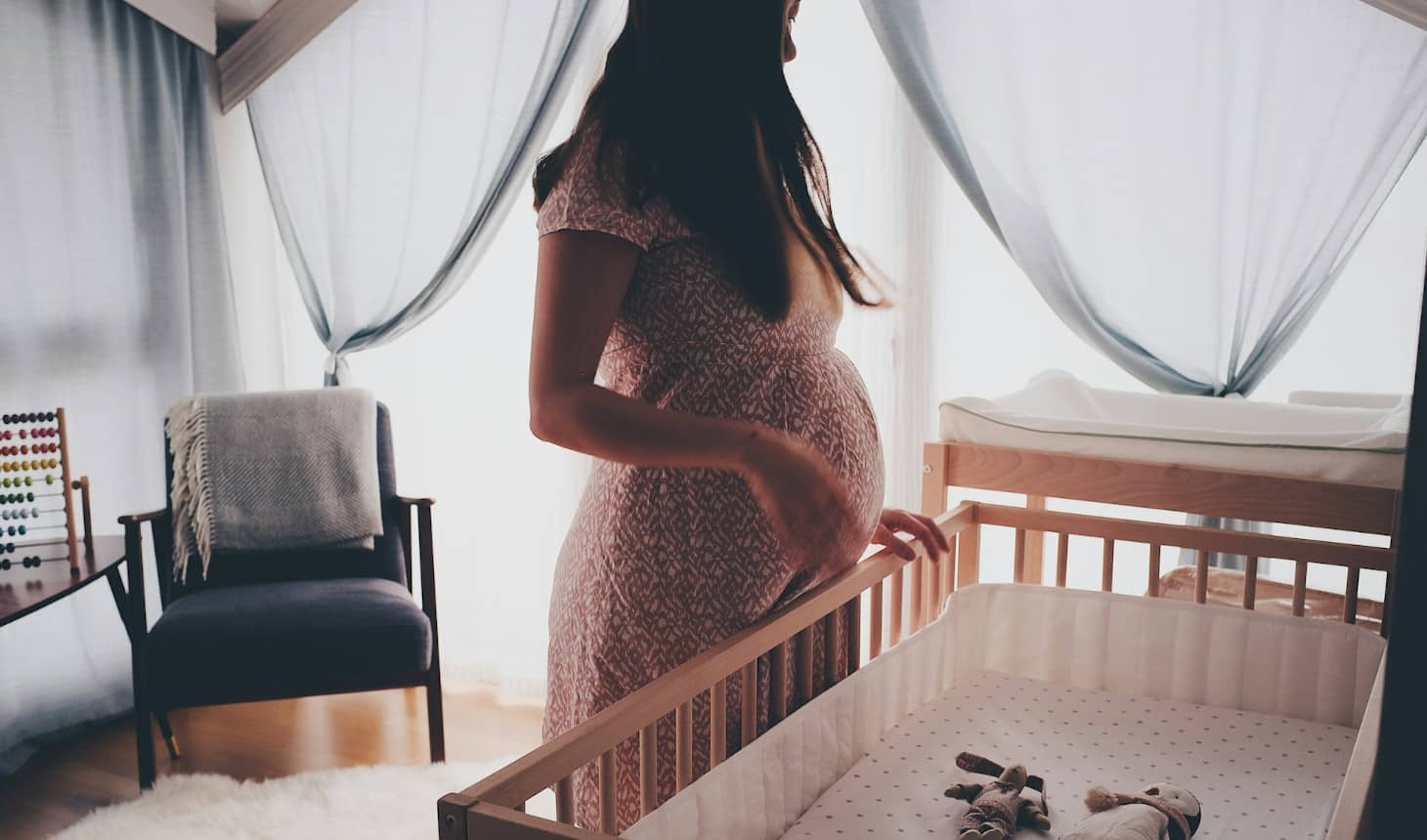 futura mamá con todo preparado