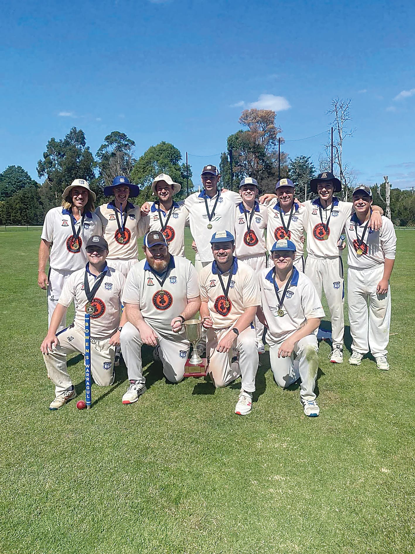 Warriors seal grand final upset in division two