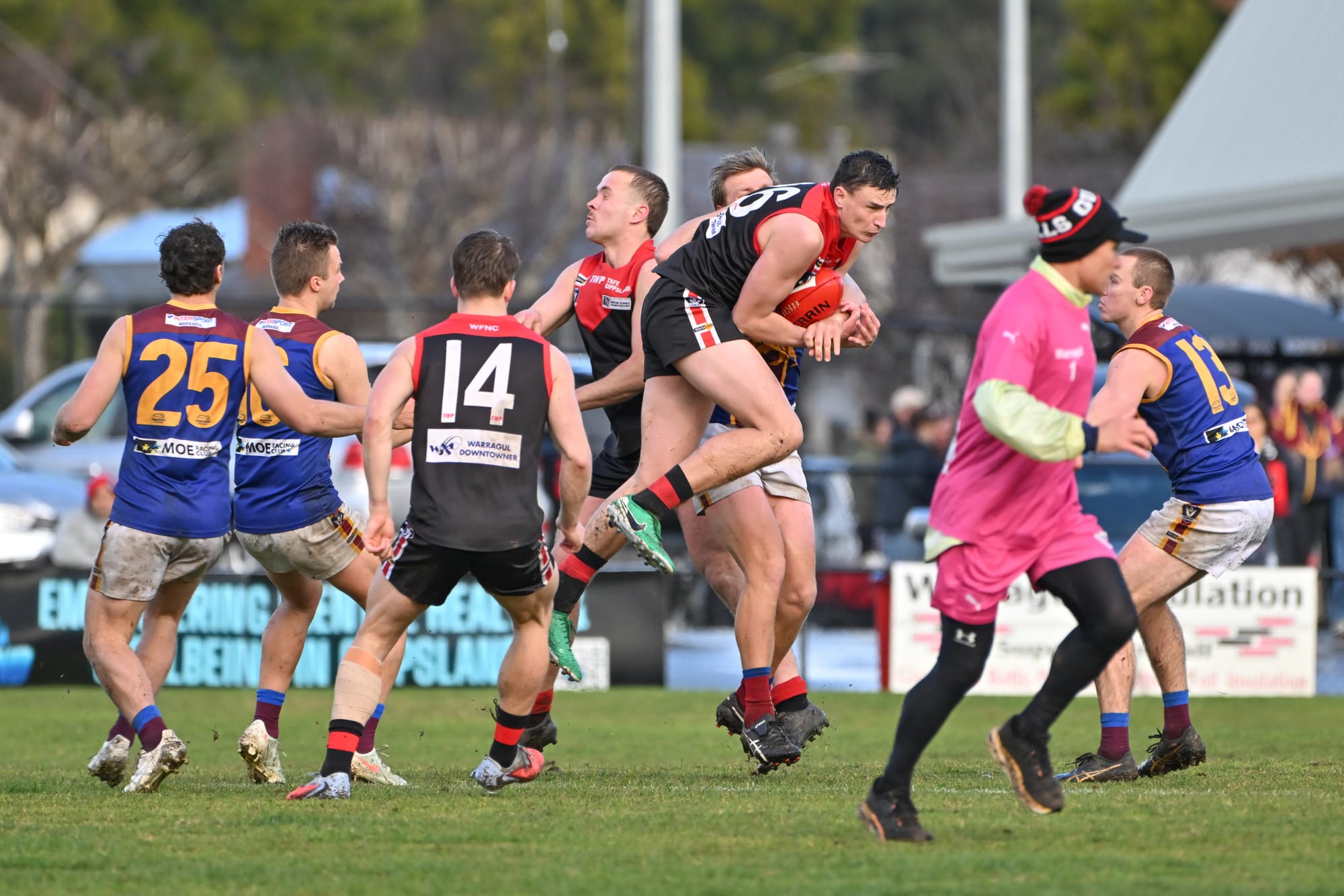 Gippsland League footy - Warragul v Moe seniors - August 16, 2025