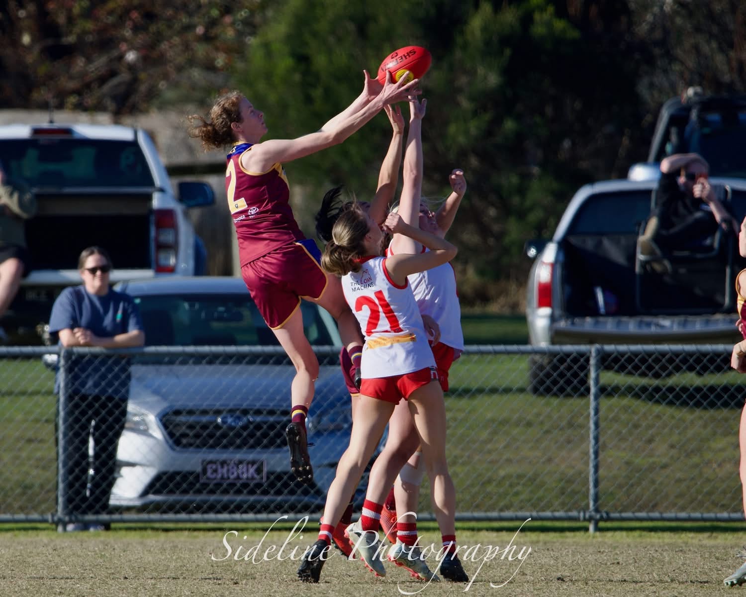 Dusties into decider