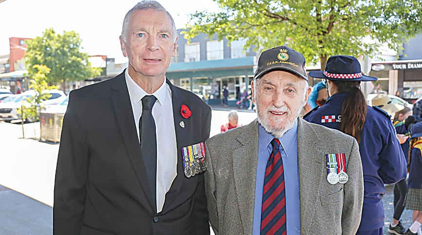 Hundreds remember those who served on Remembrance Day