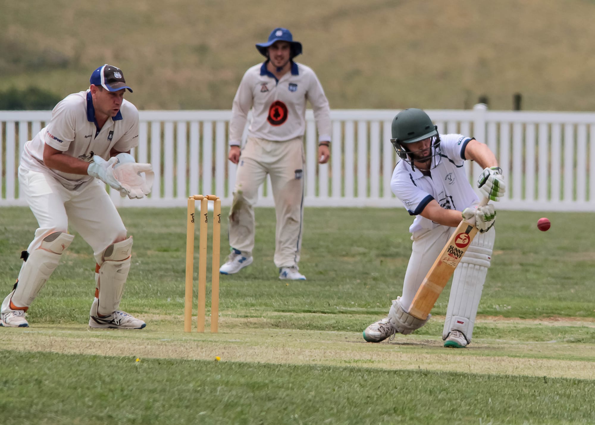 Stags stomp Warriors in division two