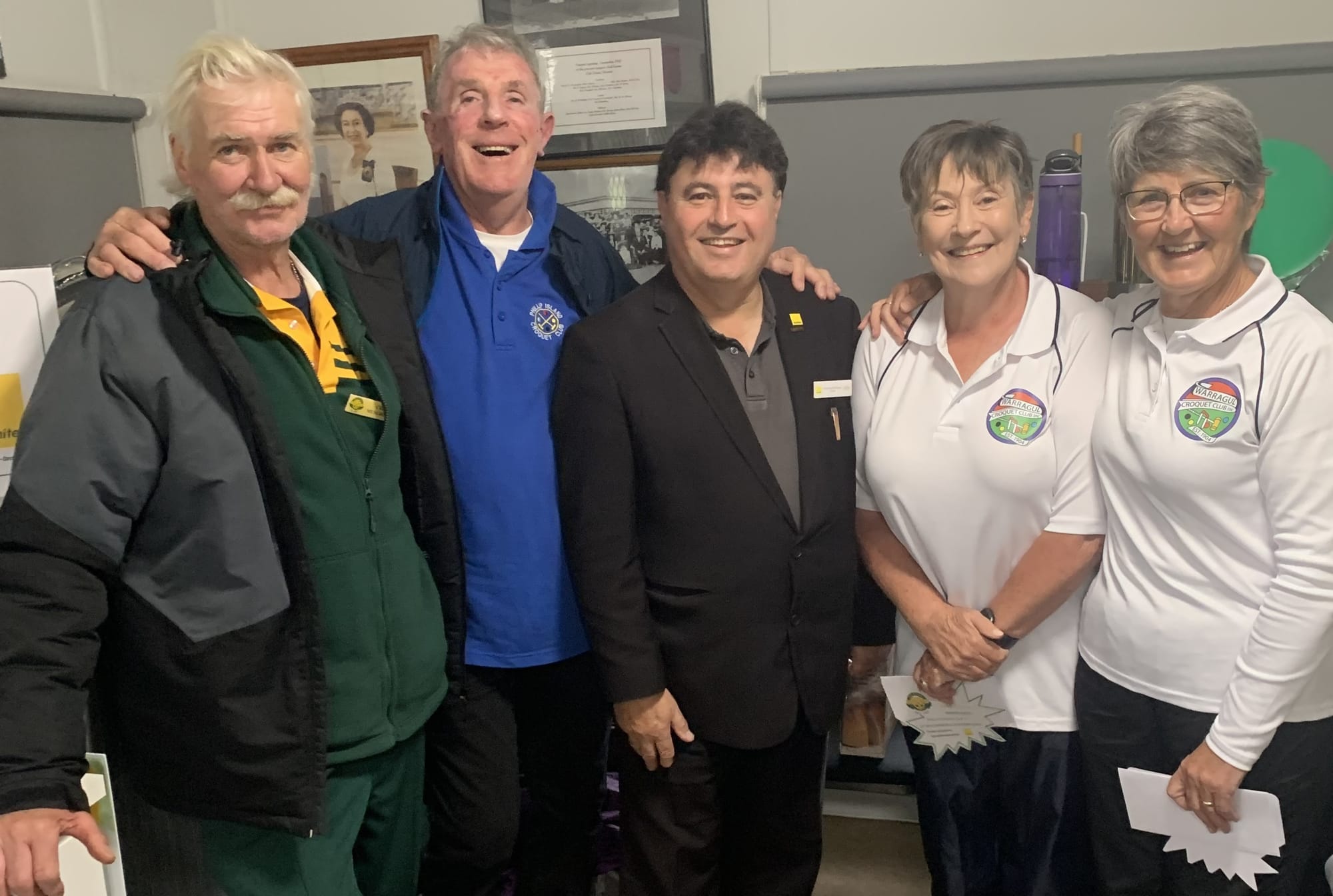 Receiving their awards from event sponsor Vince Di Grazia (middle) are (from left) runners-up Cris Musgrove (Drouin) and Ray Biffin (Phillip Island) and winners Heather Lees and Julie Beasley (Warragul).