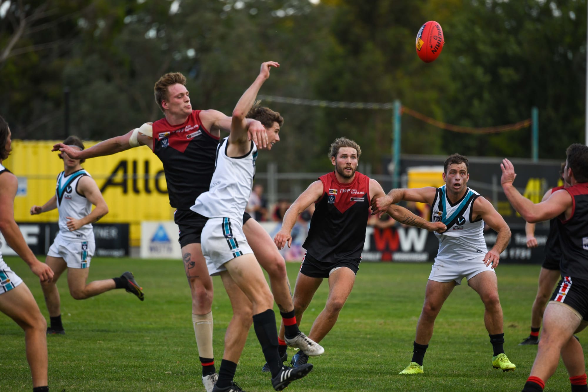Football (Seniors) GFNL Warragul Vs. Wonthaggi - 09.04.2022
