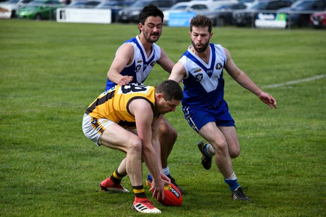 Football - Thorpdale Vs Morwell East (Seniors) 24-04-21 