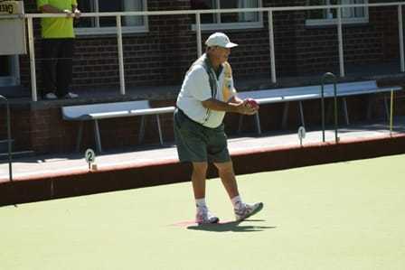 Bowlers come close