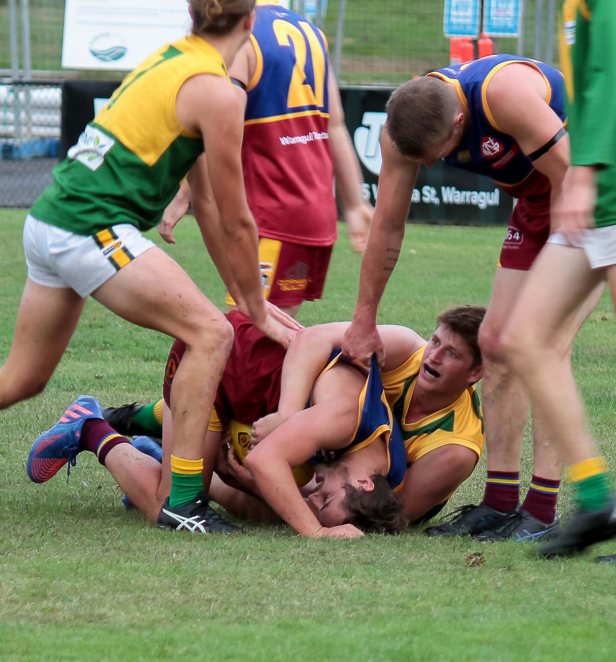 Football Seniors Round 1 Dusties Vs. Garfield - 02.04.2022