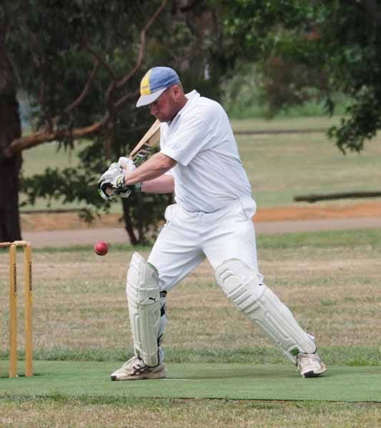 Hallora hang tough against Parkers