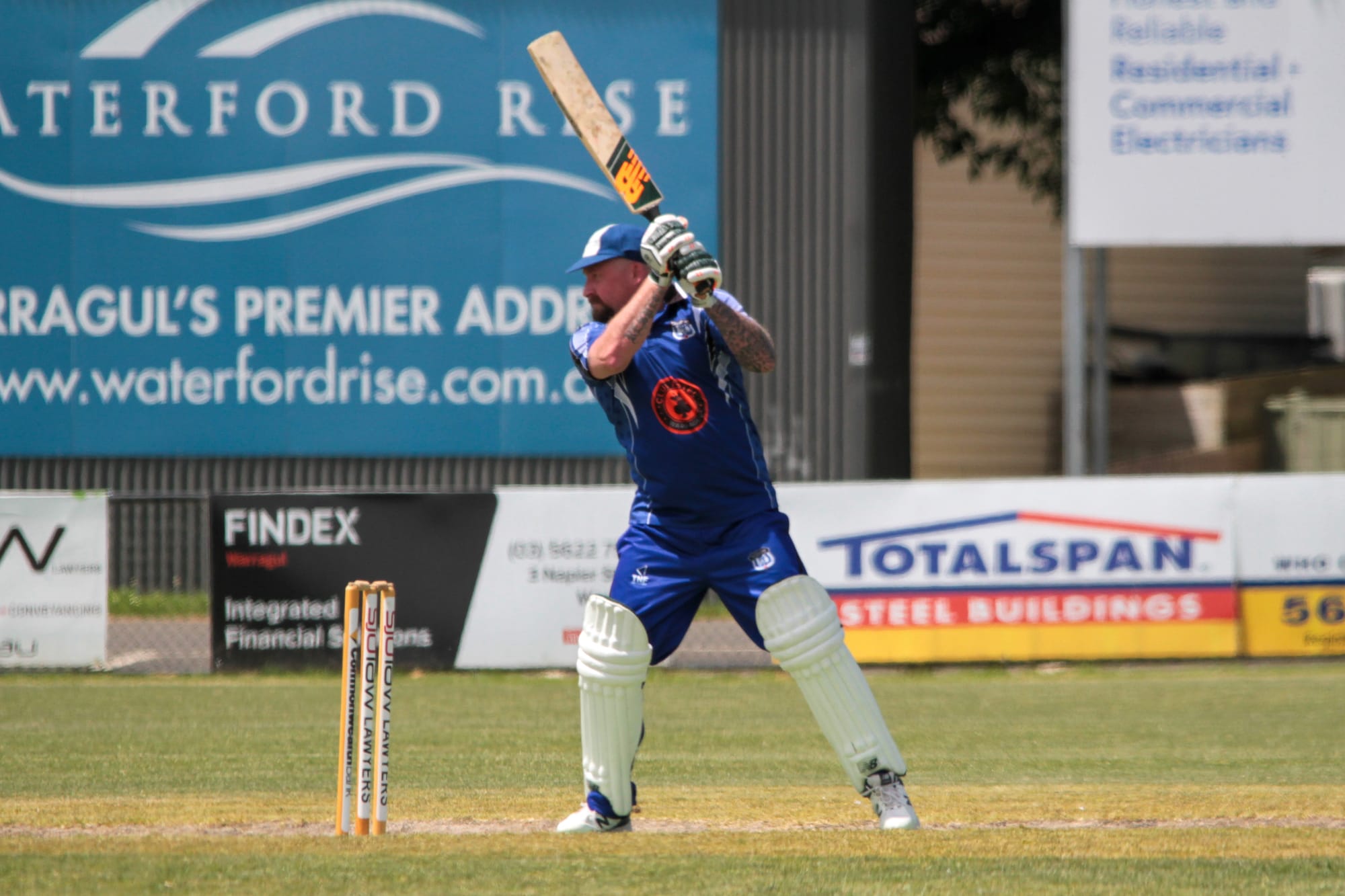 Warriors go top of table