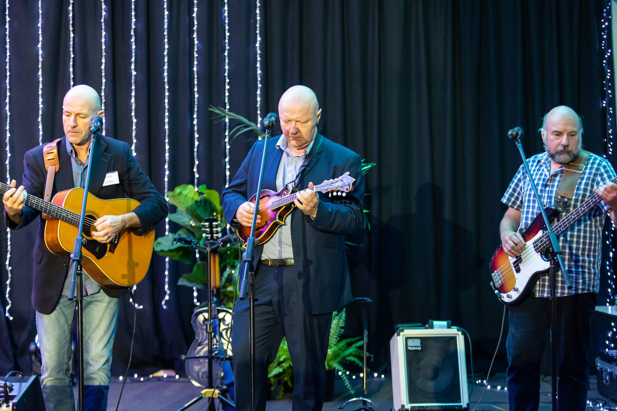 Steve Camp, Steve Messer and Rod Boreham performed several songs at Chairo's 40-year celebration dinner.