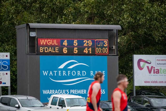 Football- Warragul Vs Bairnsdale (Seniors) 10-04-21 