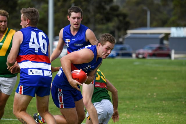 Football- Newborough Vs Hill End (Reserves) 24-04-21 