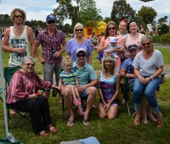 Punters enjoy picnic races