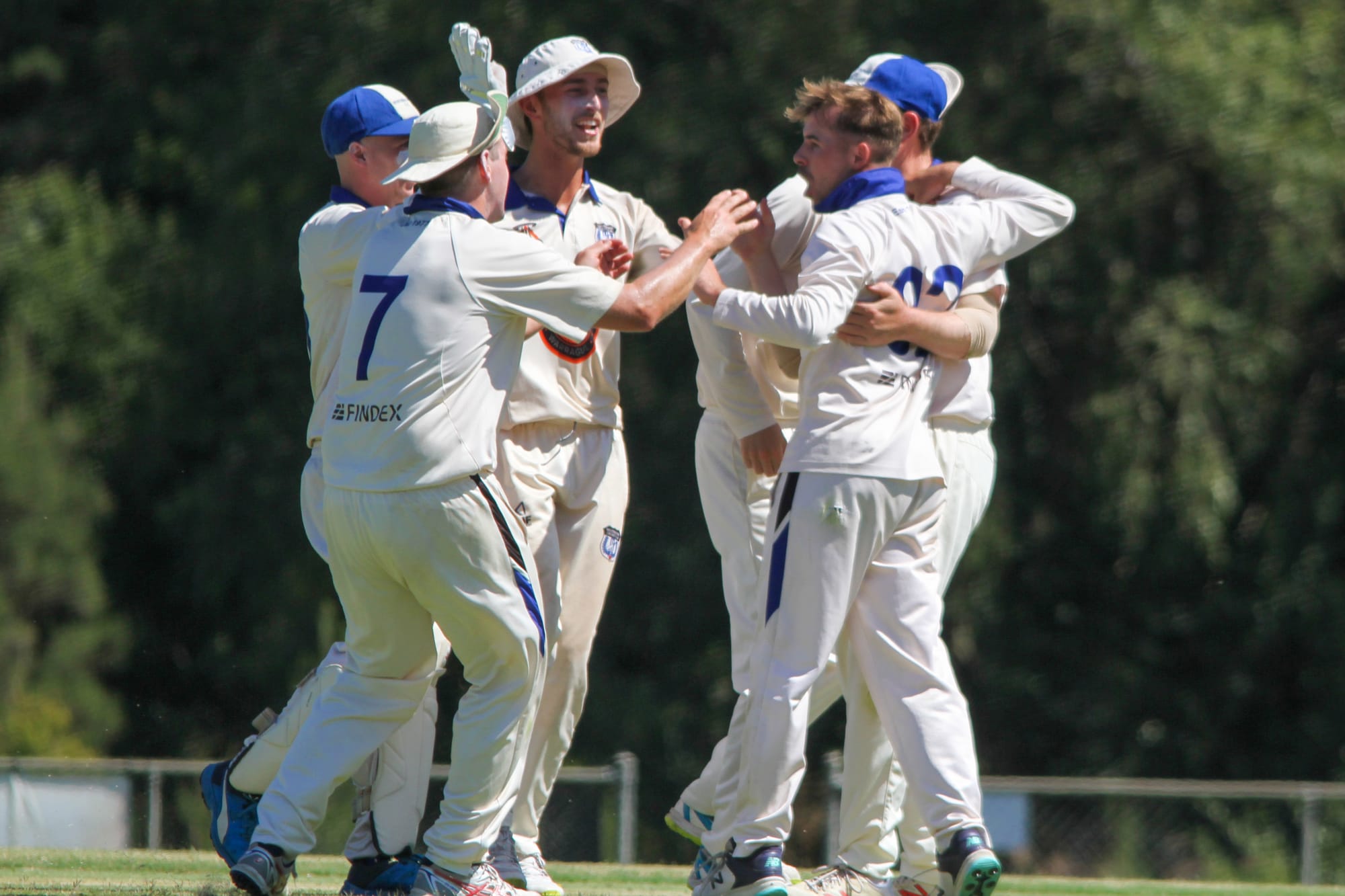 Eagles soar into grand final as Hawks falter