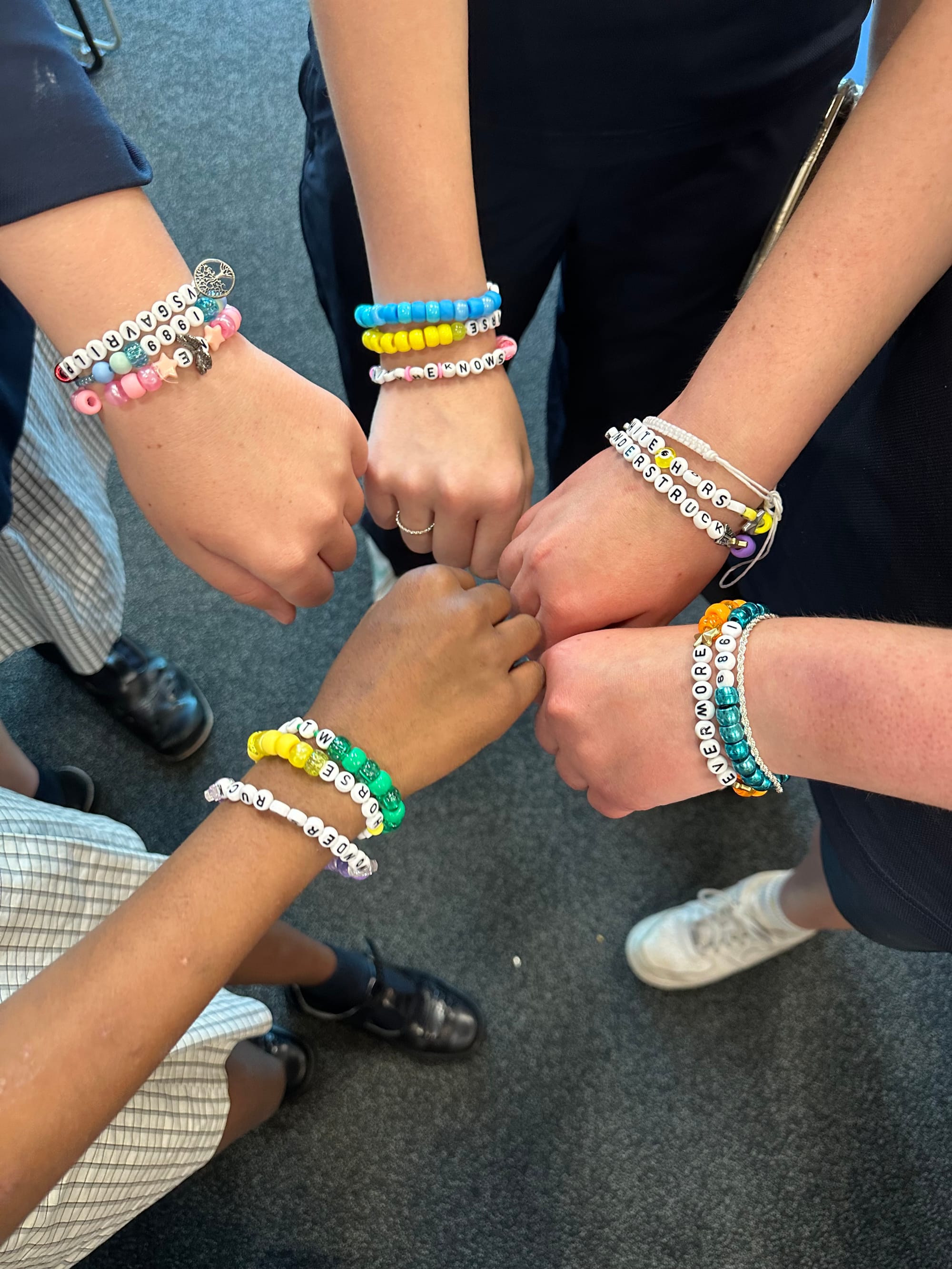 Swifties make bracelets