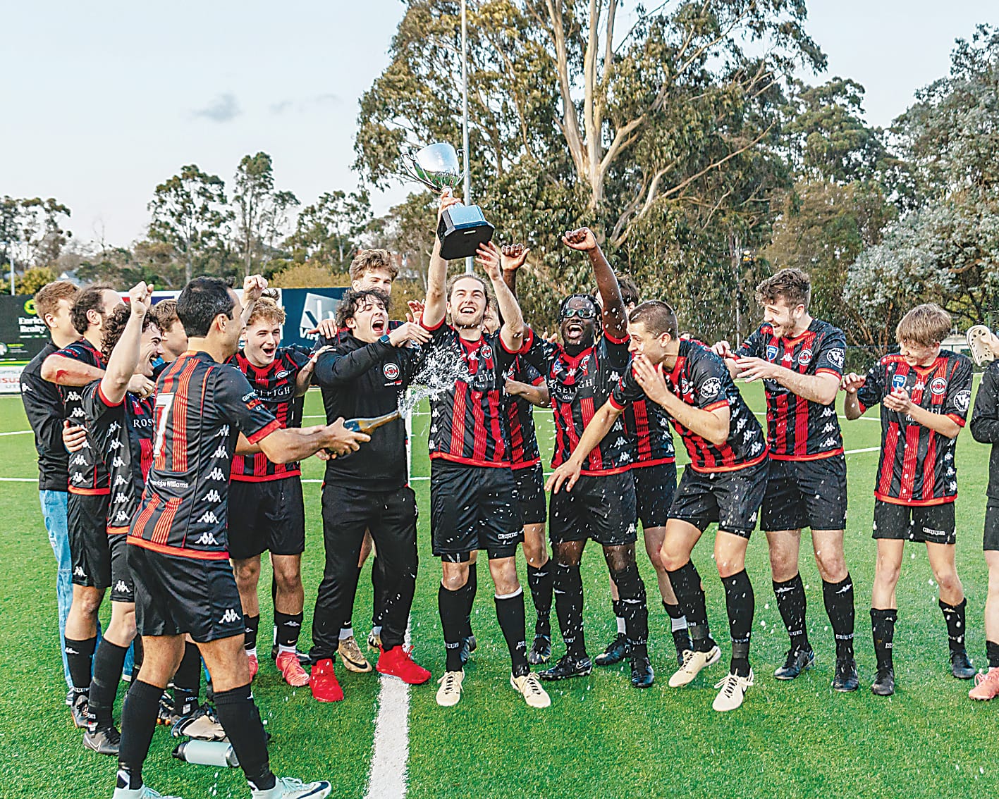 Back-to-back for United