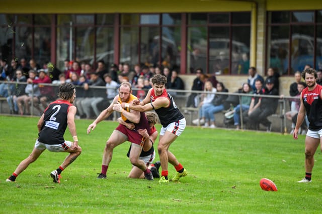 Football- Drouin Vs Warragul (Seniors) 18-04-21 