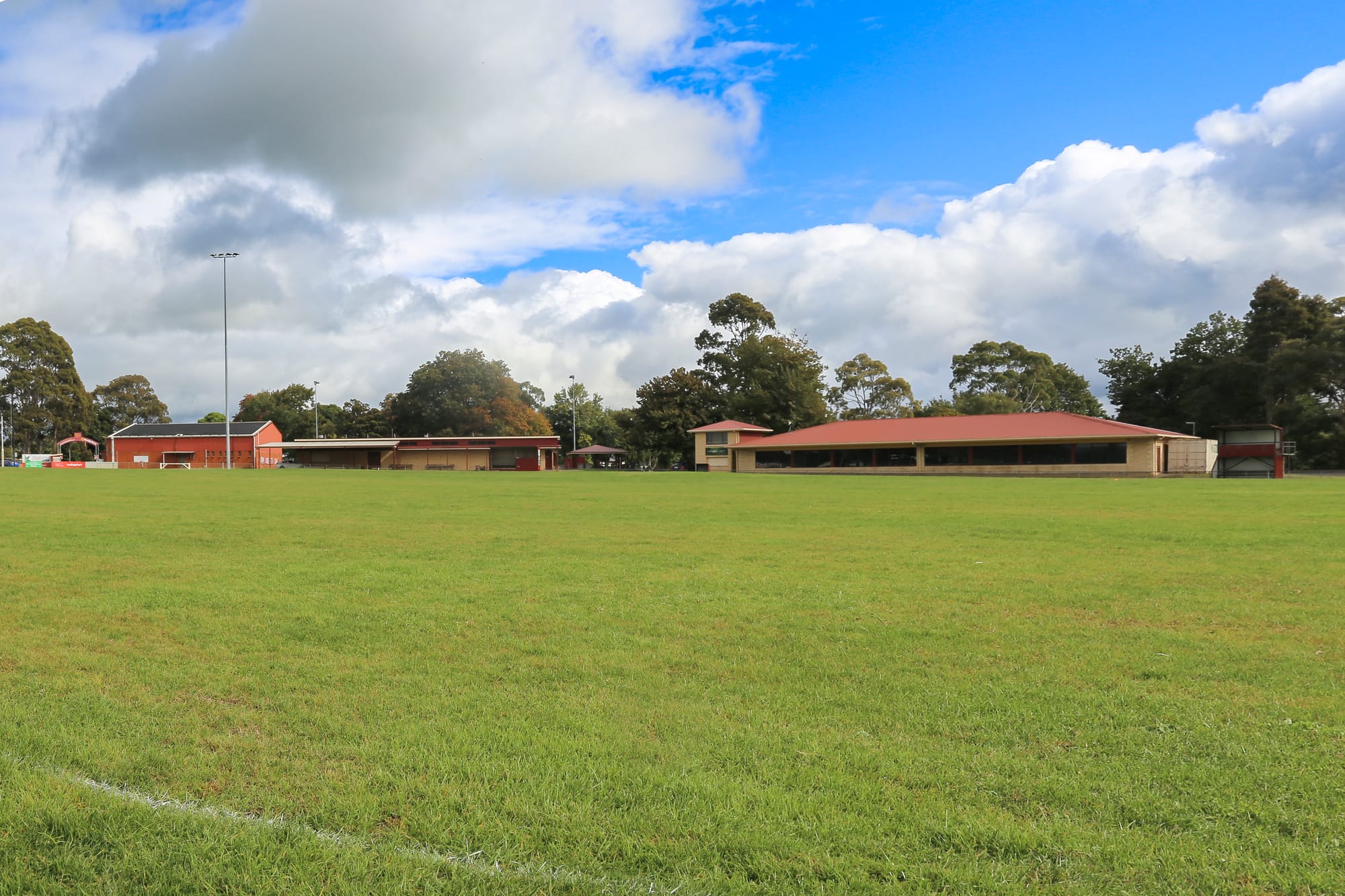 Drouin oval the big budget winner