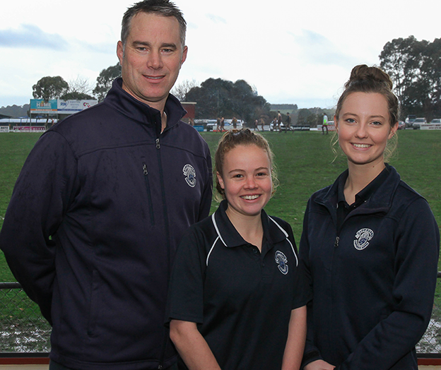 Female umpires make Gippy League history