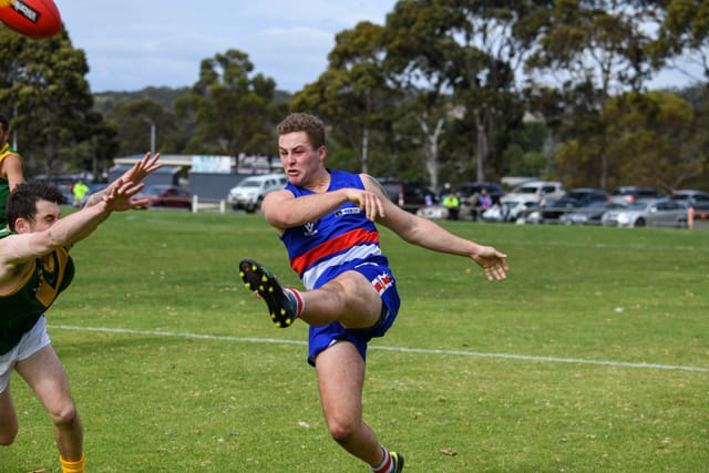 Football- Newborough Vs Hill End (Reserves) 24-04-21 