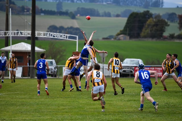 Football - Thorpdale Vs Morwell East (Seniors) 24-04-21 