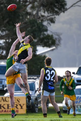 Football MGFNL Reserves Hill End Vs. Mirboo Nth - 15.05.2021 