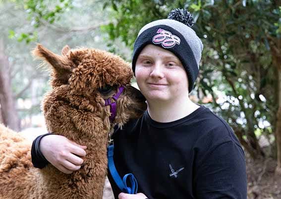 Alpacas help youth