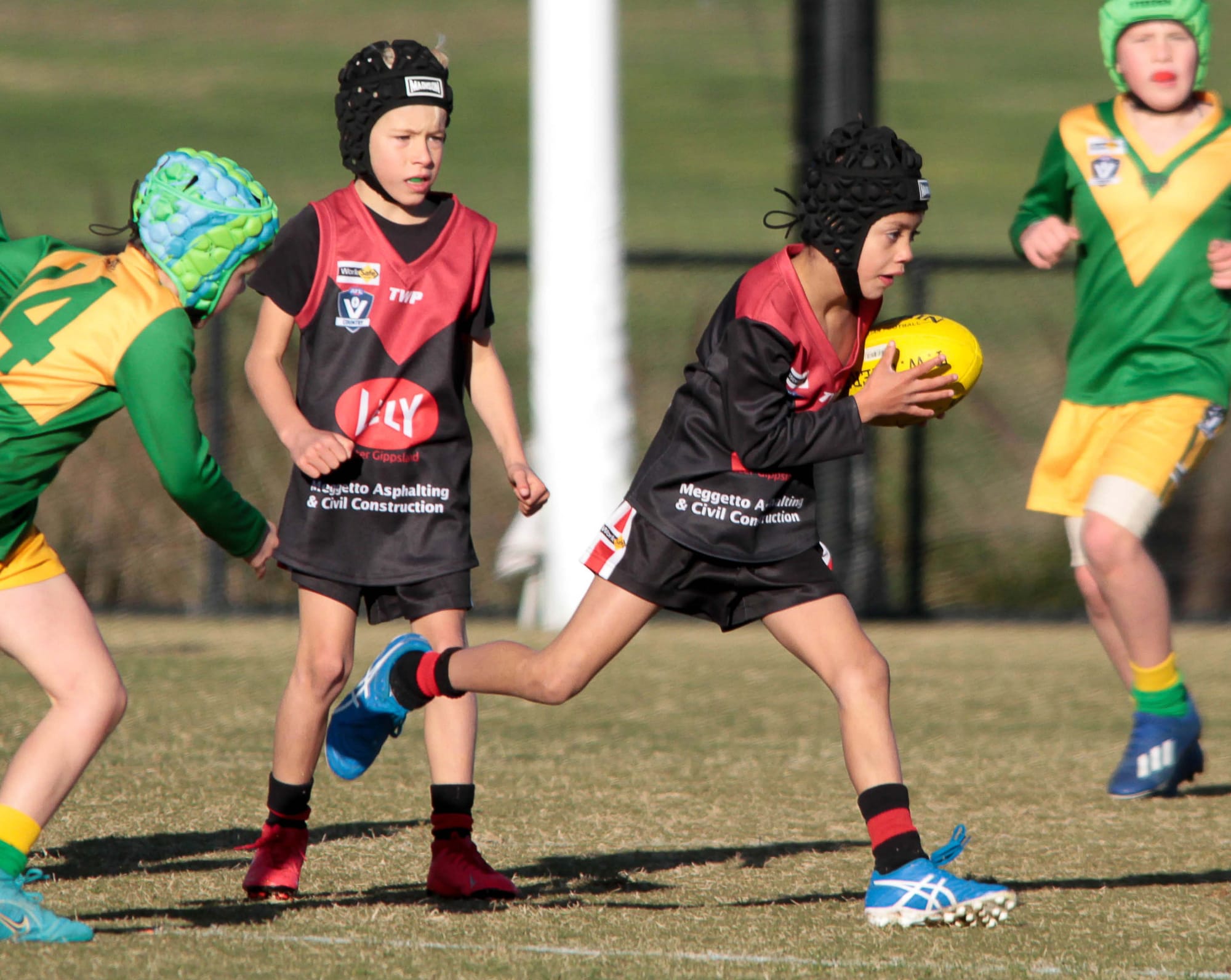 Football Juniors (10's) Warragul Vs. Garfield - 04.06.2022