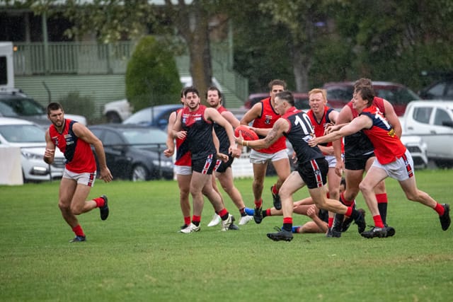 Football- Warragul Vs Bairnsdale (Seniors) 10-04-21 