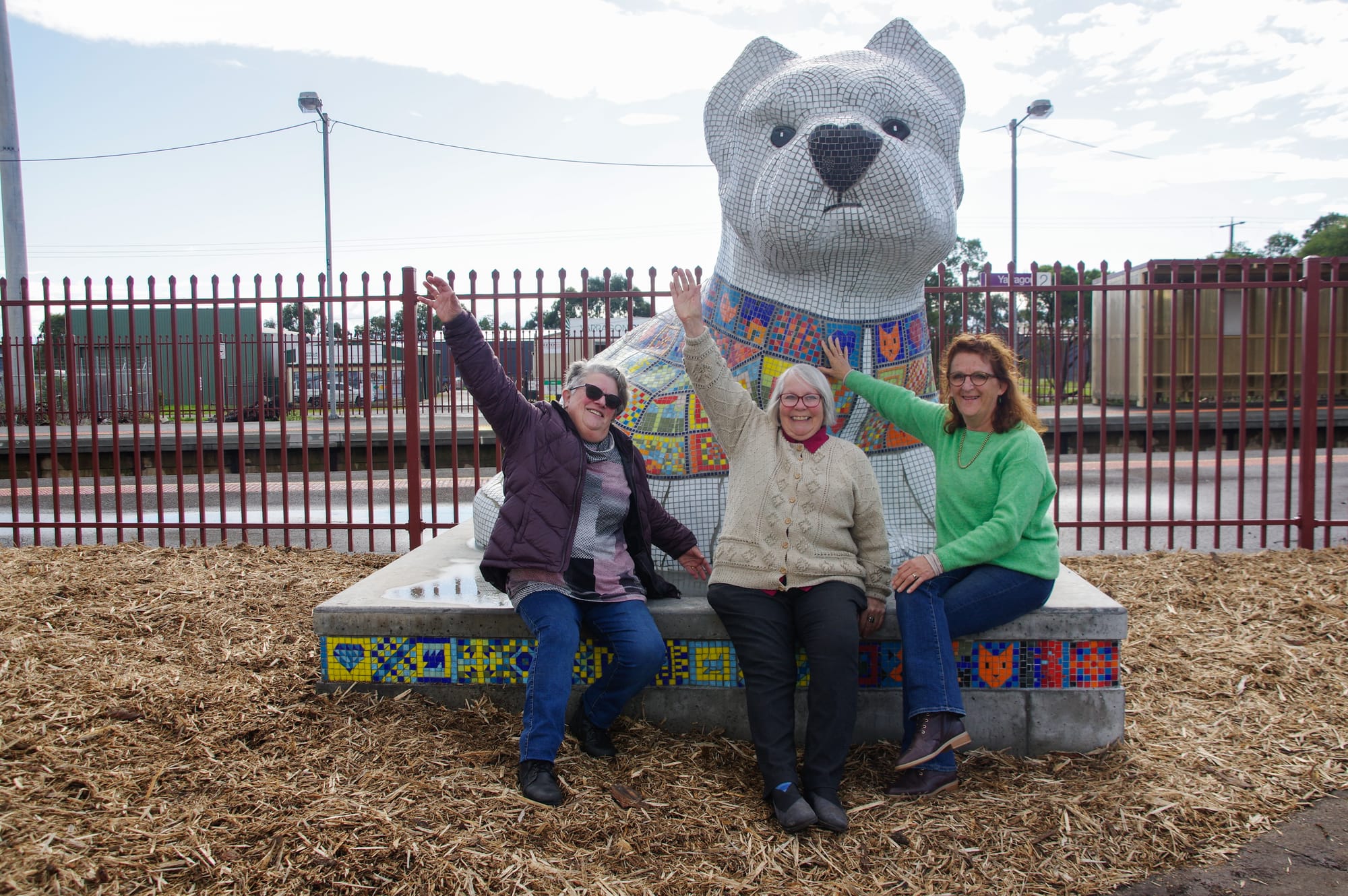 Have you spotted “Pat, the Dog” alongside the Princes Freeway at Yarragon?  Giving the mosaic sculpture a pat are Baw Baw Arts Alliance members (from left) Janine Richardson, Janet Wyllie and Anita George.    