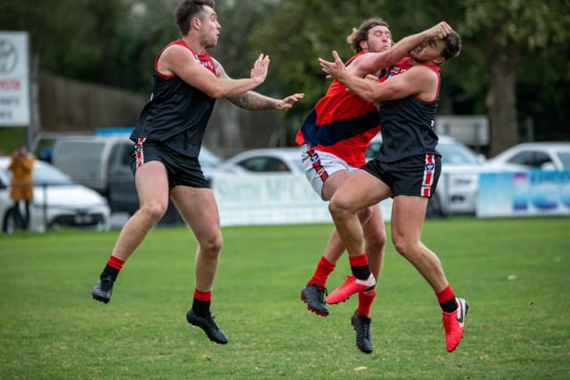 Football- Warragul Vs Bairnsdale (Seniors) 10-04-21 