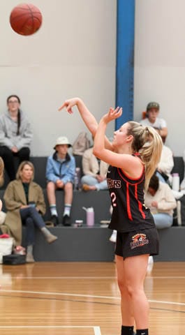 Basketball - Warragul Warriors Vs. Sale Sonics - 16.10.2022