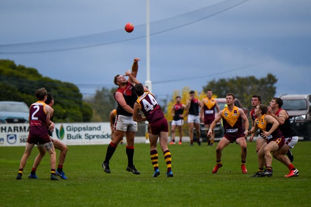 Football- Drouin Vs Warragul (Seniors) 18-04-21 