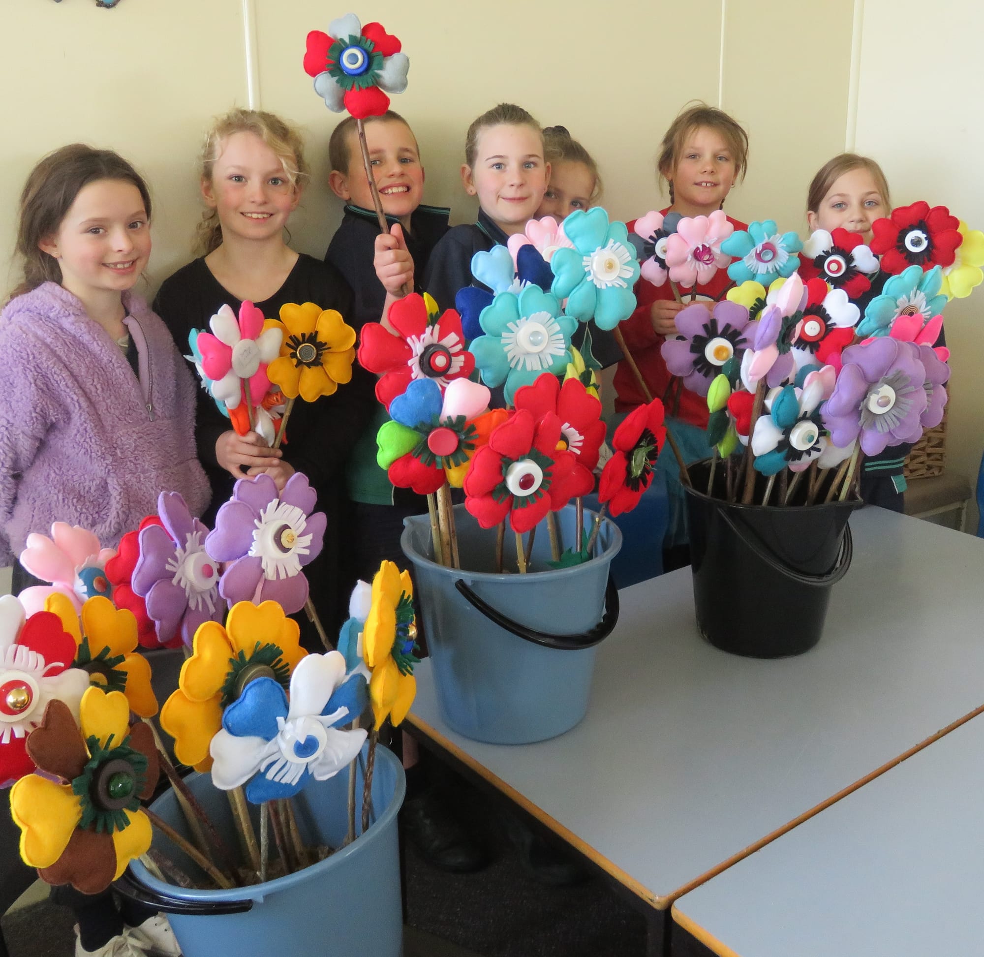 Members enjoy gardens and more for 50 years