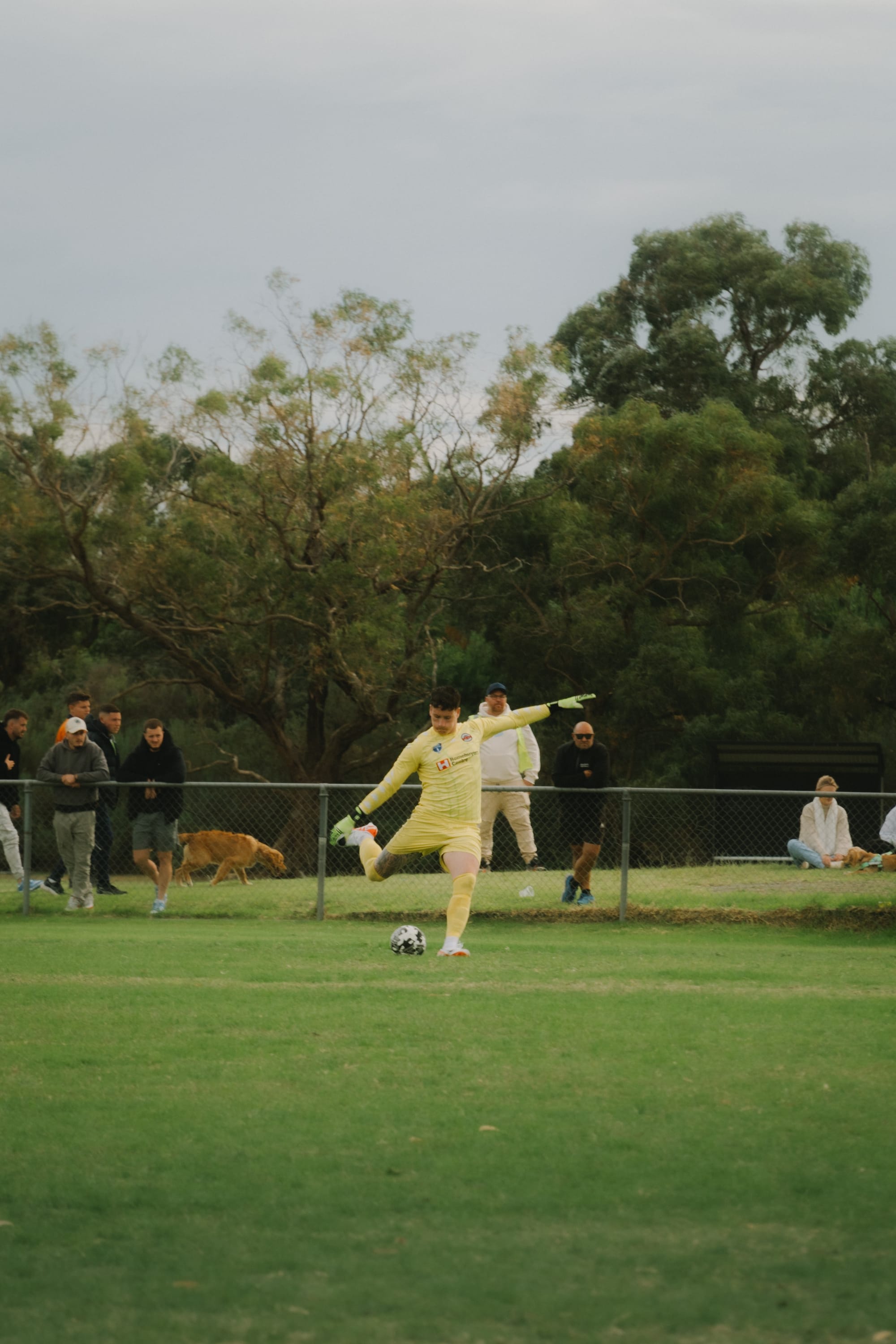 United seniors go down, reserves win