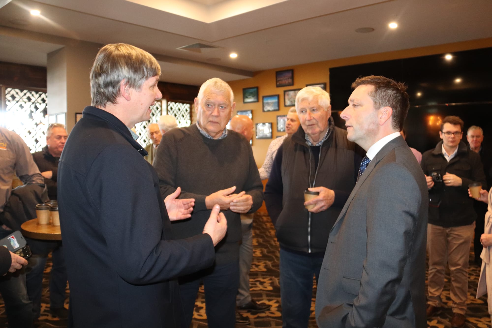 Opposition leader commits to growth needs in Warragul visit