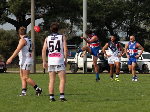 Football Reserves Bunyip Vs. Nar Nar Goon - 01.05.2021 