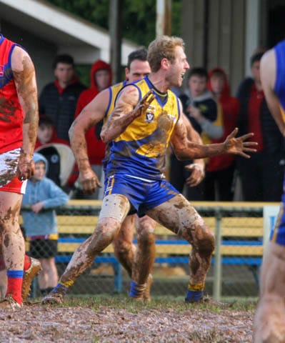 Football Seniors - Ellinbank Vs. Buln Buln - 01.07.2023