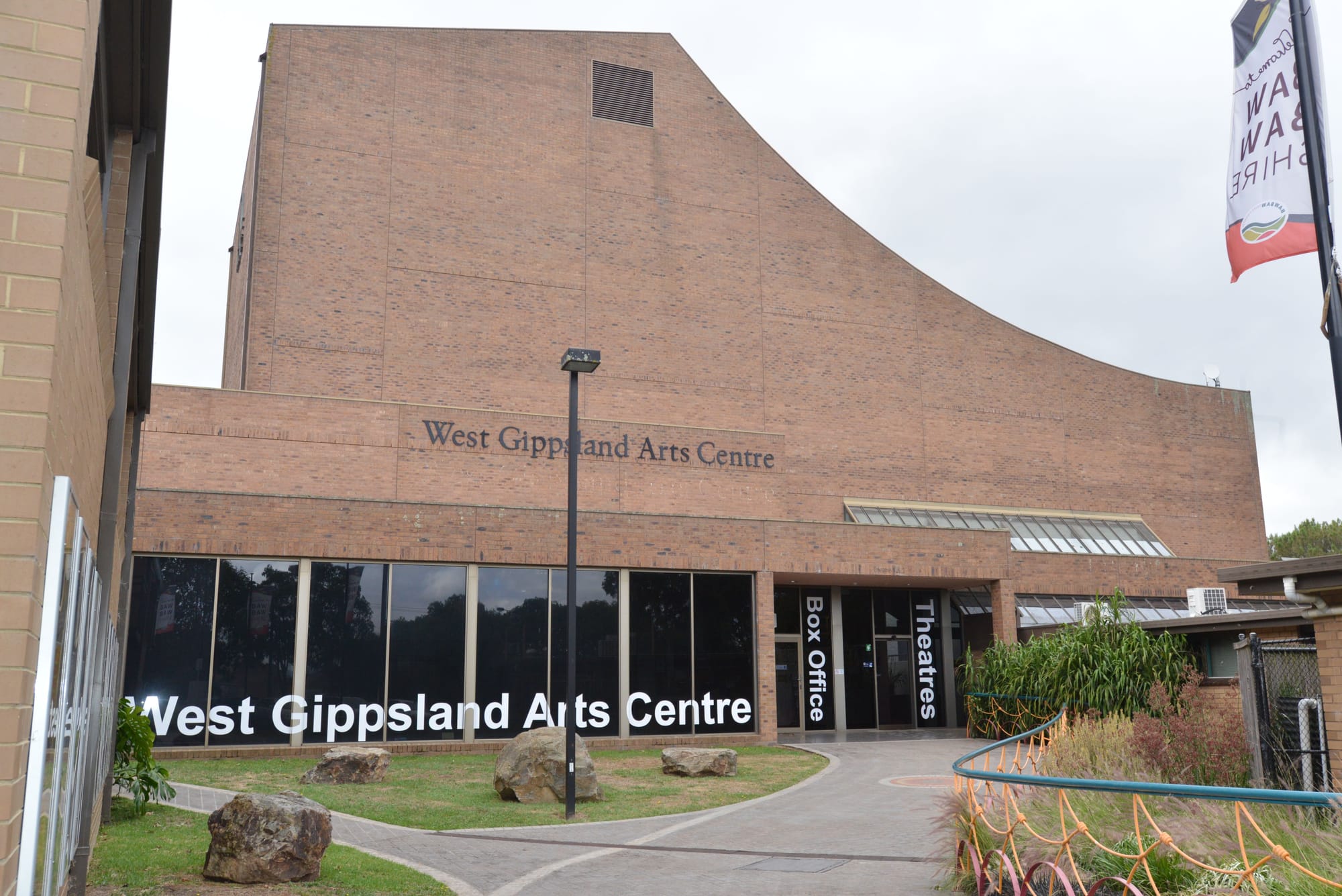 Arts centre loan extended