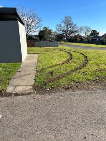 Hoon driver sought for park damage