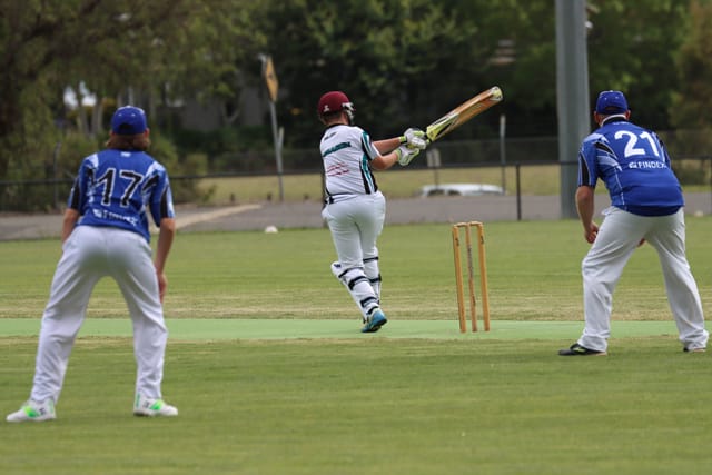 Cricket Div 5 Western Park Vs. Yarragon - 11.12.2021