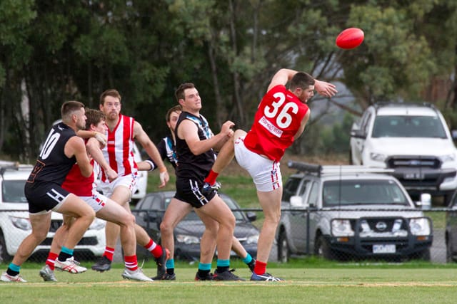 Football EDFL Yarragon v Trafalgar Seniors - 10042021 