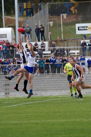 Football EDFL Seniors Neerim South Vs. Poowong - 08.05.2021 