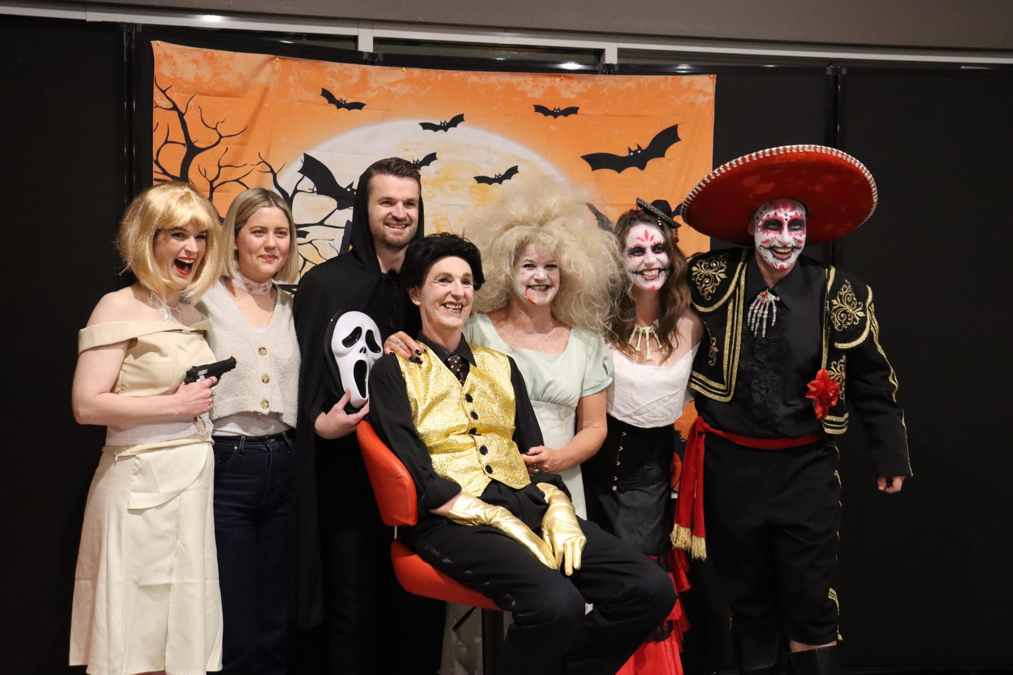 Neale takes centre stage at Lardner Park fundraiser