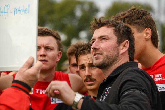 Football GL Seniors 2nd QTR - Warragul Vs. Bairnsdale - 11.05.2024