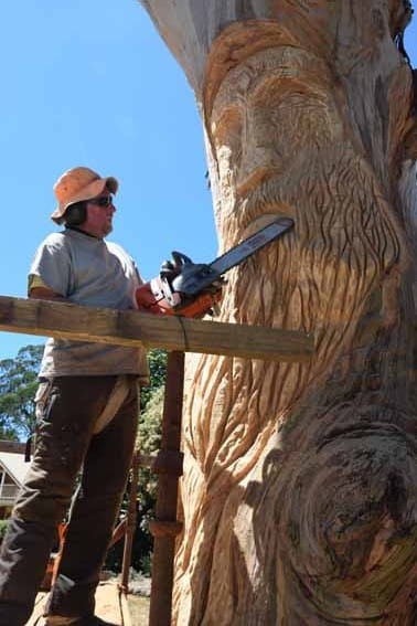 Carving out roadside art