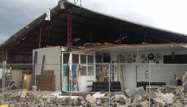 Gust tornado hits Trafalgar