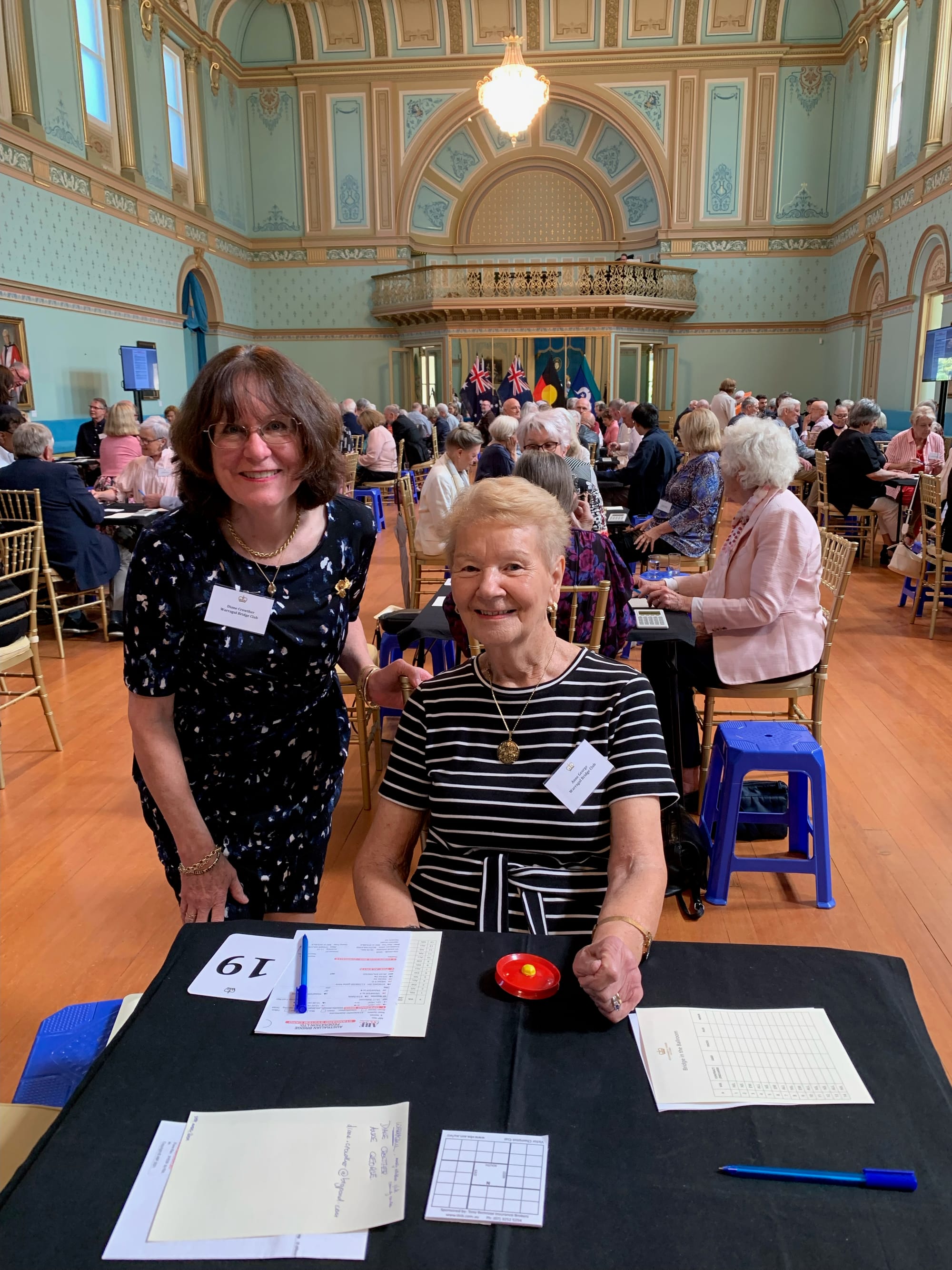 Bridge players in a slice of history