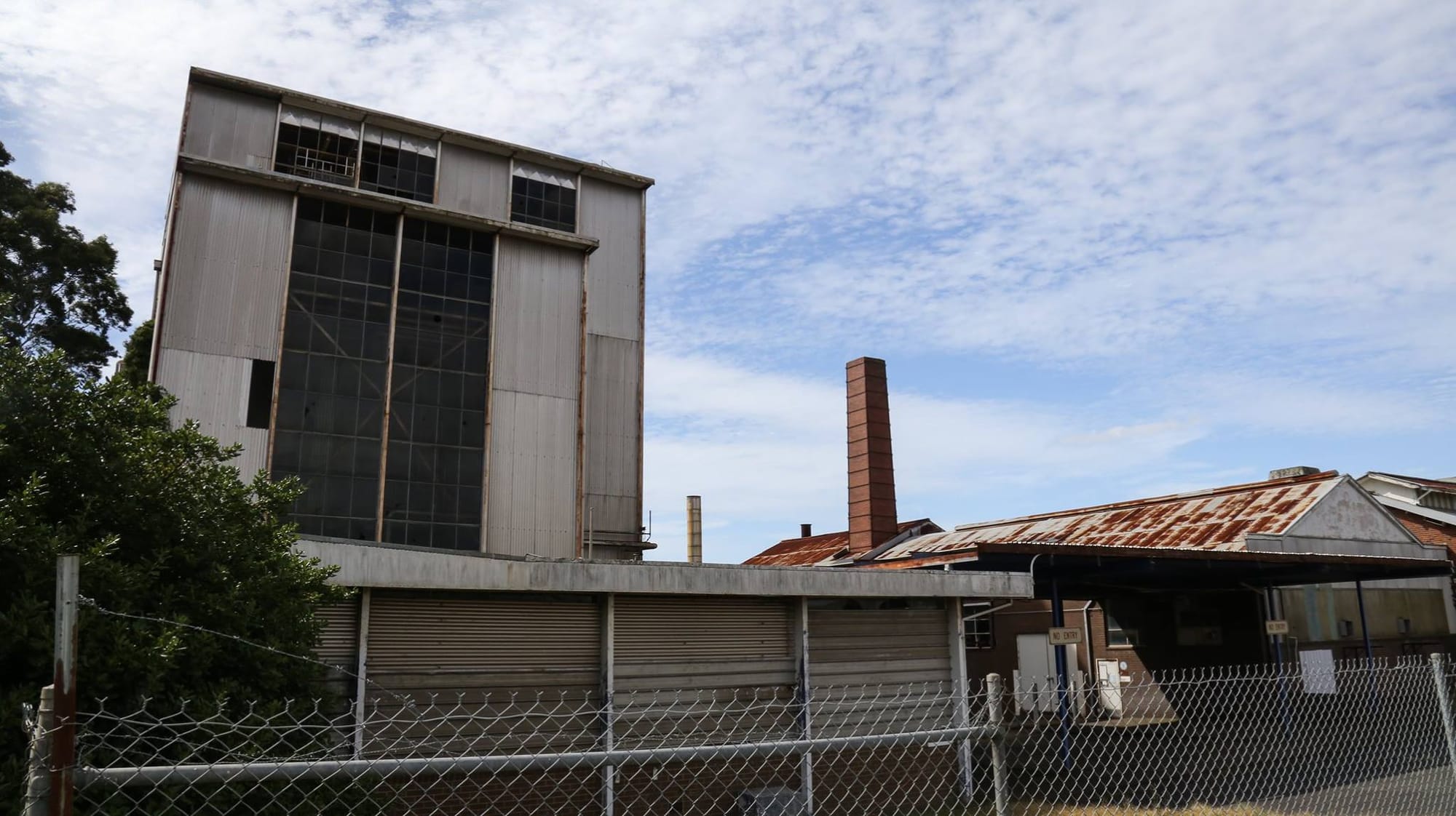 Resident calls on council to apply pressure on factory